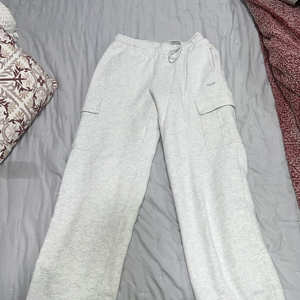 Aritzia Cargo Sweatpants